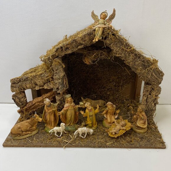 Handcrafted Nativity Scene Set With Figurines & Accessories - Picture 1 of 13